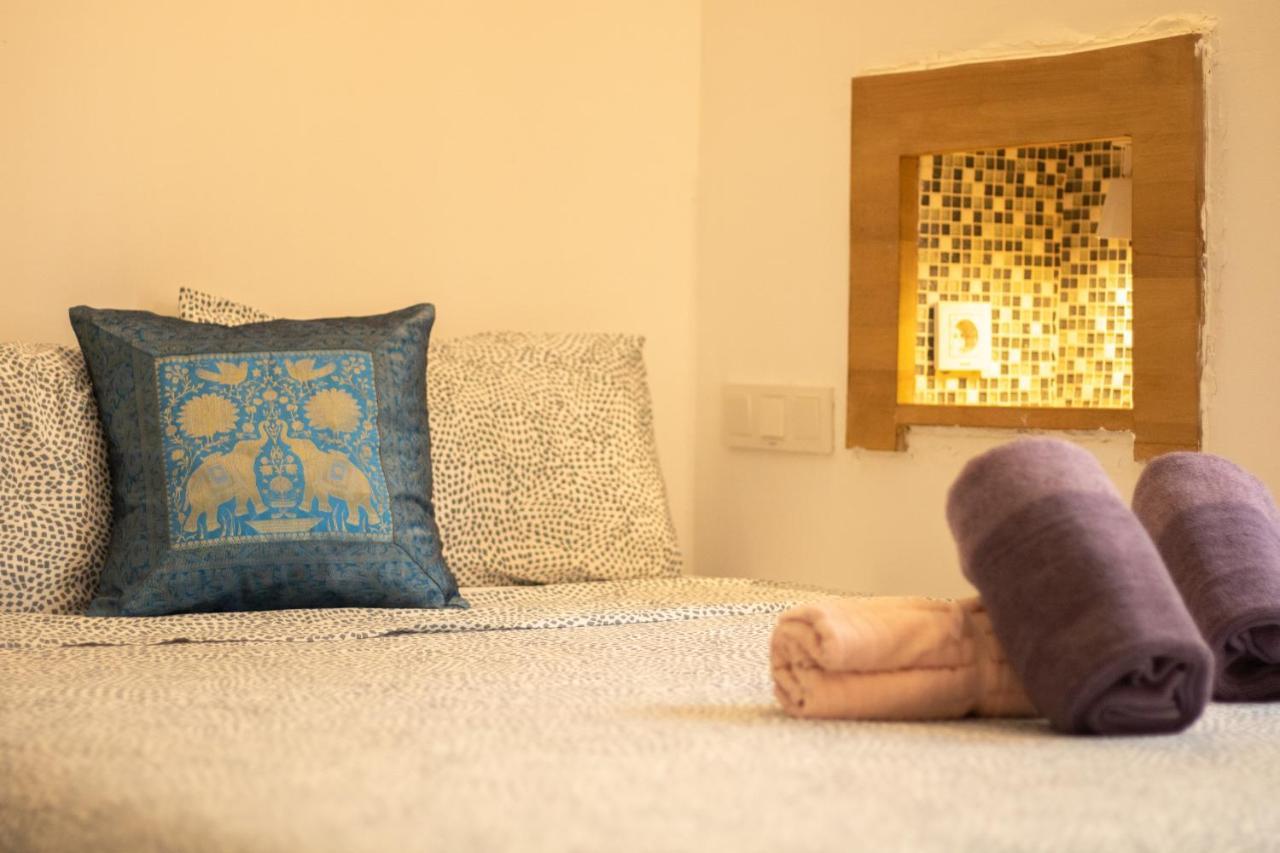 Malaguena Salerosa "Apartamento - Estudio Con Terraza" En Casa Tipica De 1 A 4 Dormitorios Malaga Ngoại thất bức ảnh