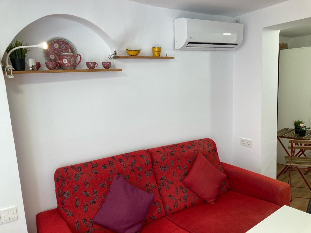Malaguena Salerosa "Apartamento - Estudio Con Terraza" En Casa Tipica De 1 A 4 Dormitorios Malaga Ngoại thất bức ảnh