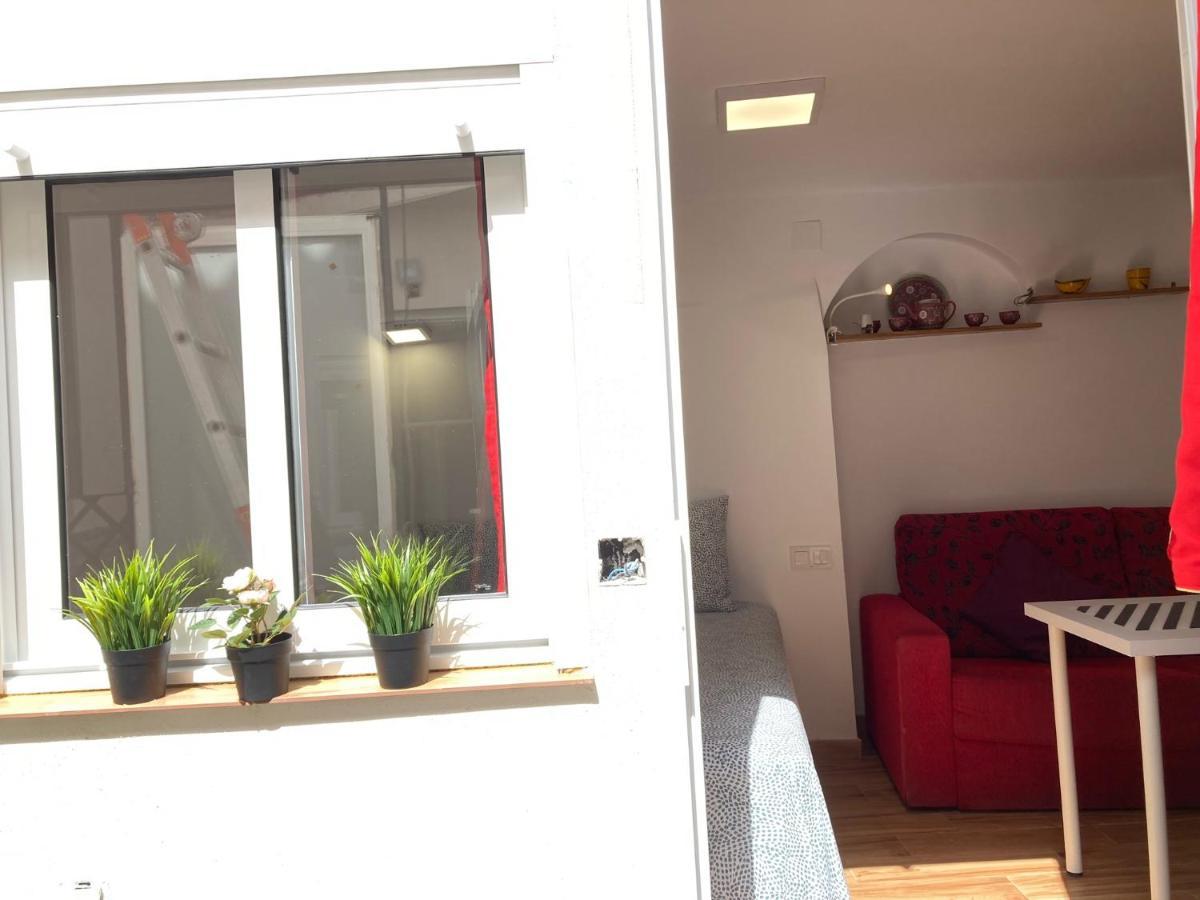 Malaguena Salerosa "Apartamento - Estudio Con Terraza" En Casa Tipica De 1 A 4 Dormitorios Malaga Ngoại thất bức ảnh