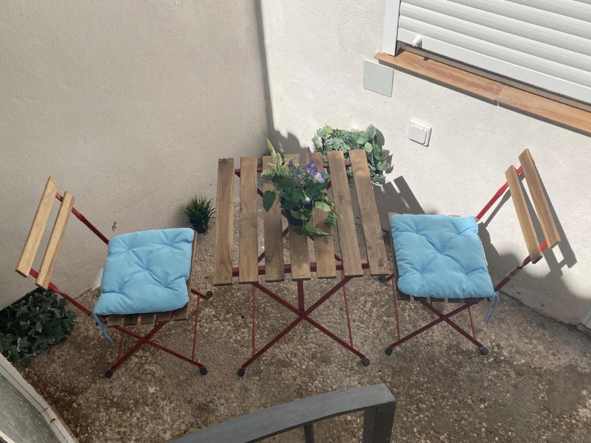 Malaguena Salerosa "Apartamento - Estudio Con Terraza" En Casa Tipica De 1 A 4 Dormitorios Malaga Ngoại thất bức ảnh