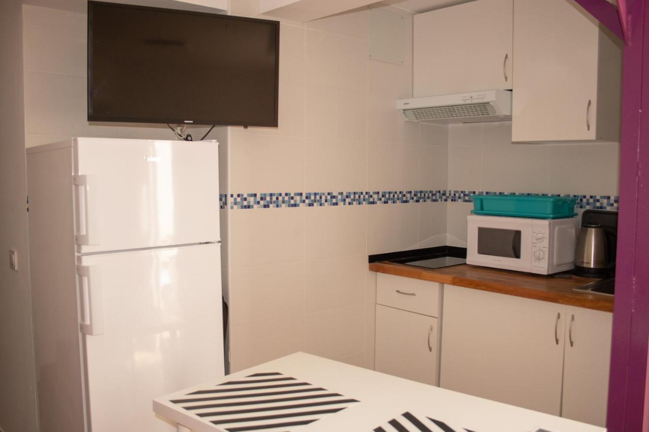 Malaguena Salerosa "Apartamento - Estudio Con Terraza" En Casa Tipica De 1 A 4 Dormitorios Malaga Ngoại thất bức ảnh