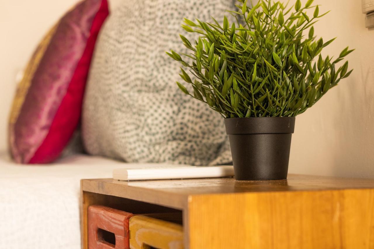 Malaguena Salerosa "Apartamento - Estudio Con Terraza" En Casa Tipica De 1 A 4 Dormitorios Malaga Ngoại thất bức ảnh