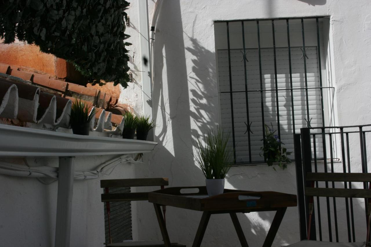 Malaguena Salerosa "Apartamento - Estudio Con Terraza" En Casa Tipica De 1 A 4 Dormitorios Malaga Ngoại thất bức ảnh