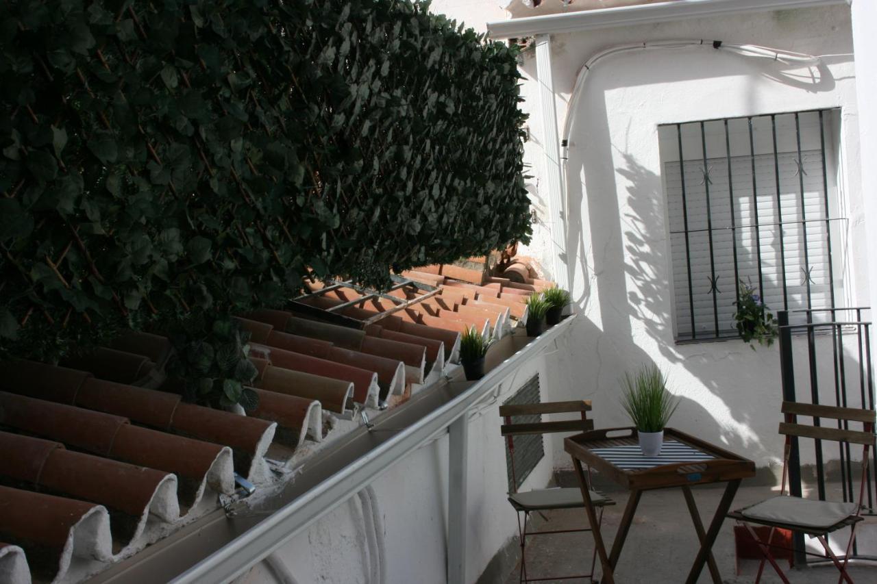 Malaguena Salerosa "Apartamento - Estudio Con Terraza" En Casa Tipica De 1 A 4 Dormitorios Malaga Ngoại thất bức ảnh