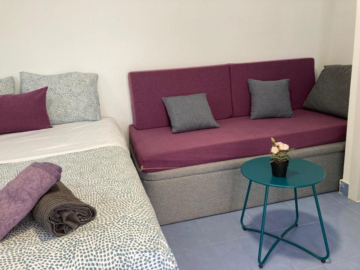 Malaguena Salerosa "Apartamento - Estudio Con Terraza" En Casa Tipica De 1 A 4 Dormitorios Malaga Ngoại thất bức ảnh